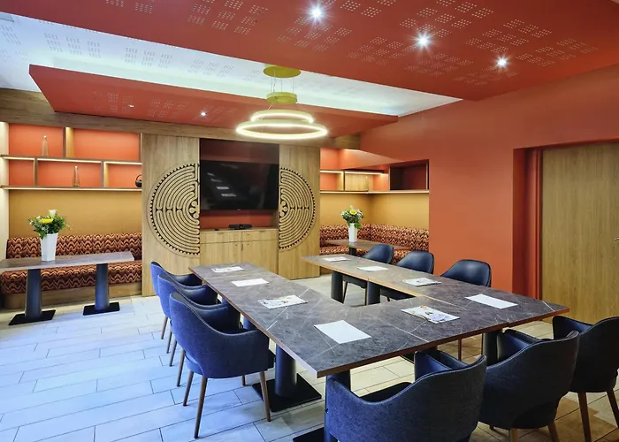 Mercure Chartres Centre Cathedrale